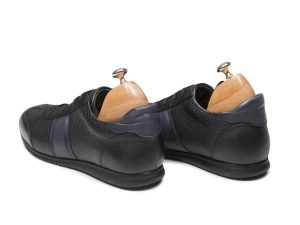 کفش مردانه اسپرت برای پیاده روی رنگ مشکی مدل برنی
